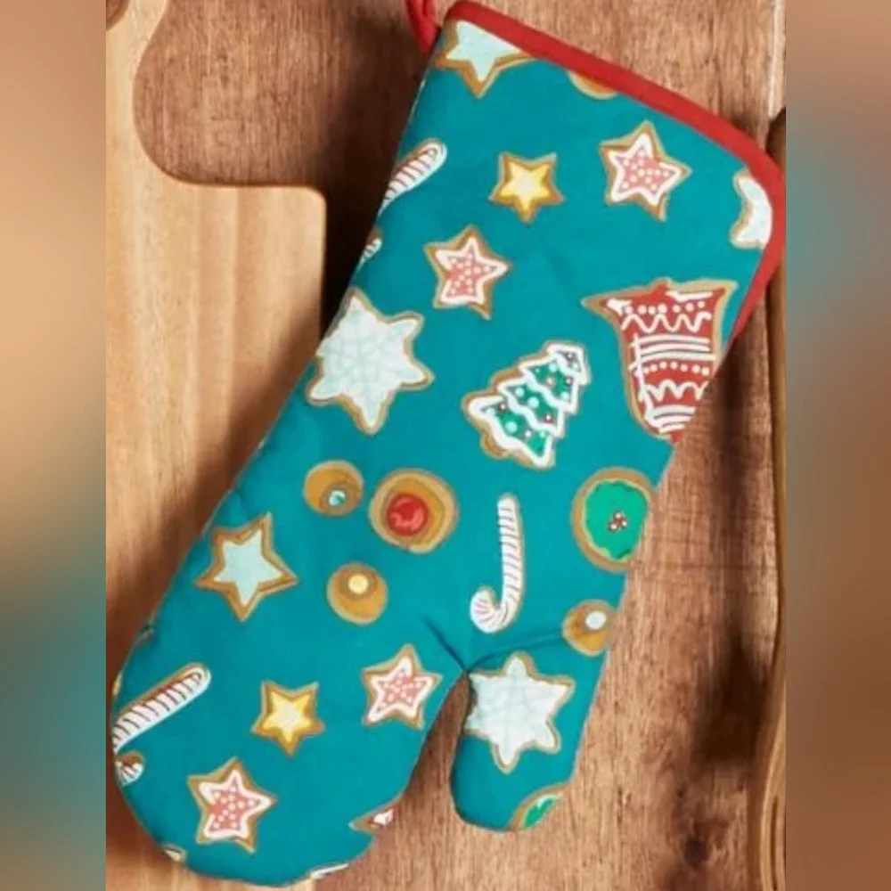 The Pioneer Woman New Holiday Oven Mitt
